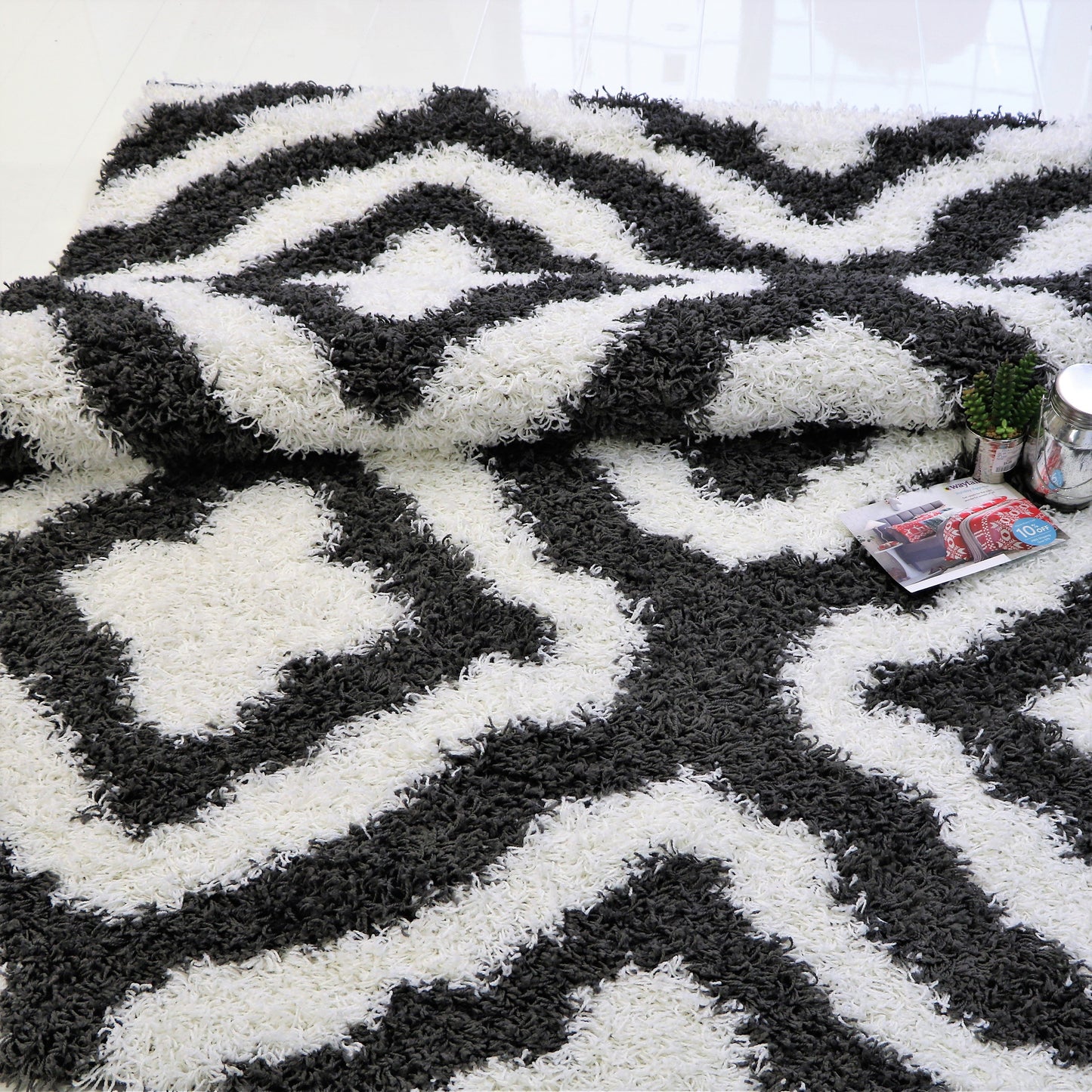 Stylish Shaggy Comfortable Elegant Carpet Area Rug in Dark Grey-White, 5x8