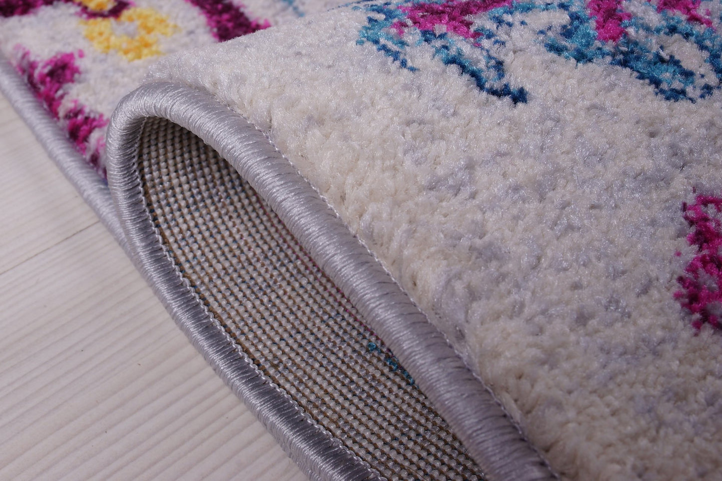 Shareen Traditional Design Soft Sustainable Mat Carpet in Pink Multicolor
