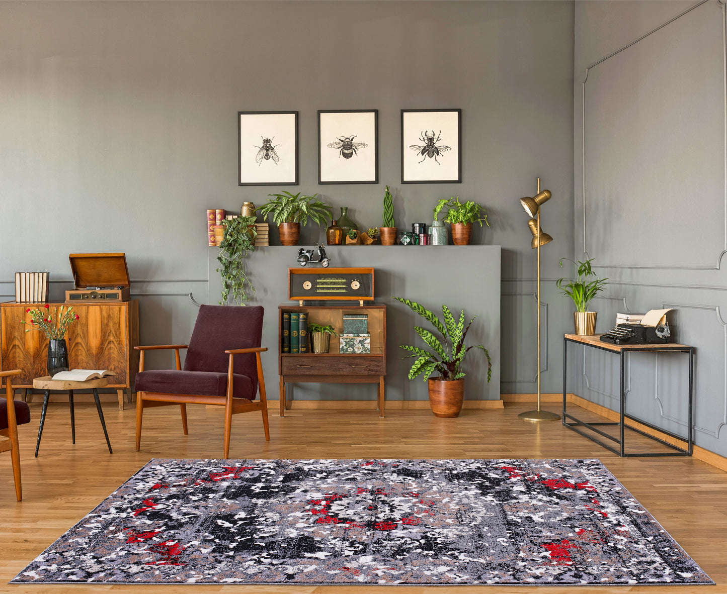 Grayton Traditional Gray Red Area Rug