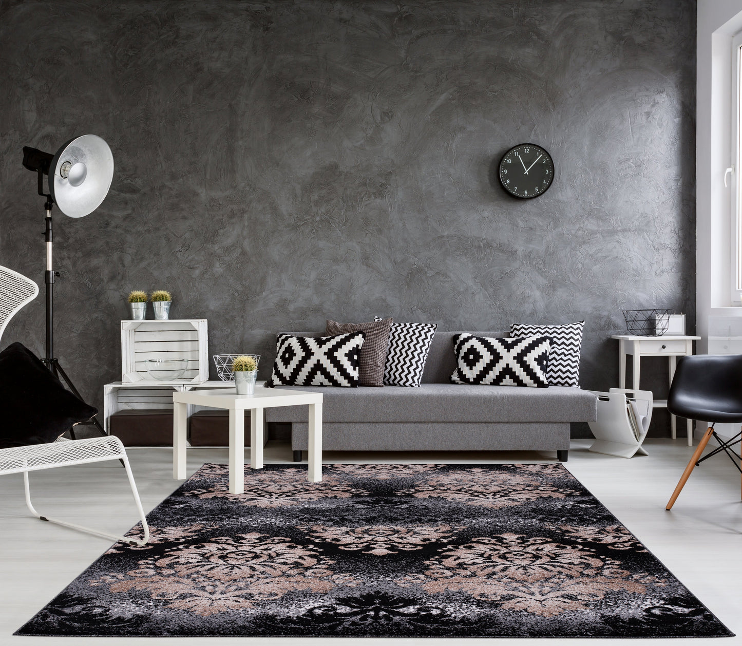 Everest Collection Milan Classic Damask Style Soft Beautiful RUG in Black and Gold