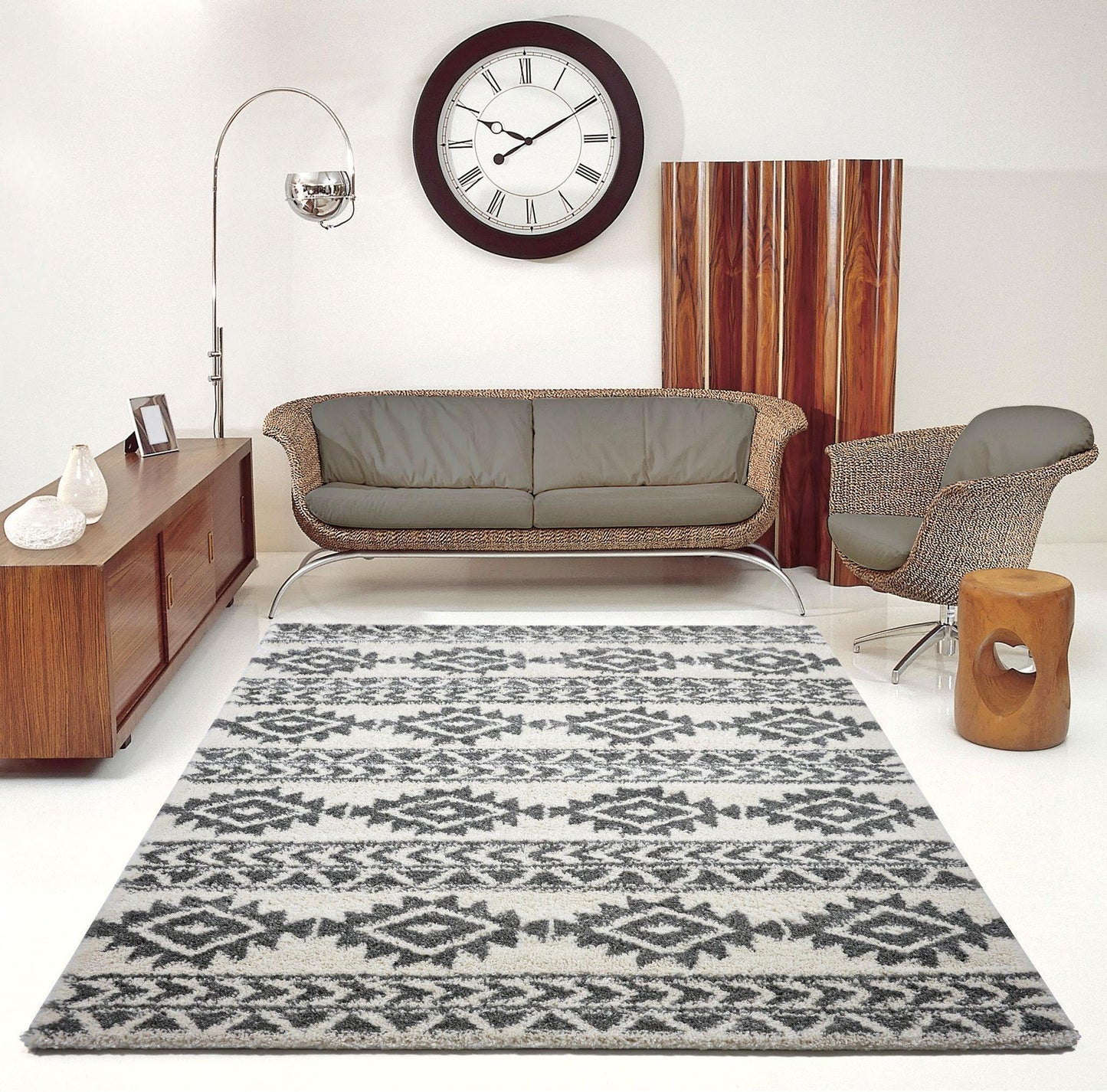 American Native Ivory Shaggy Area Rug
