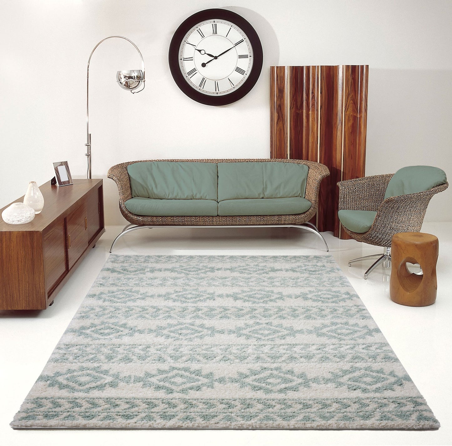American Native Ivory Shaggy Area Rug