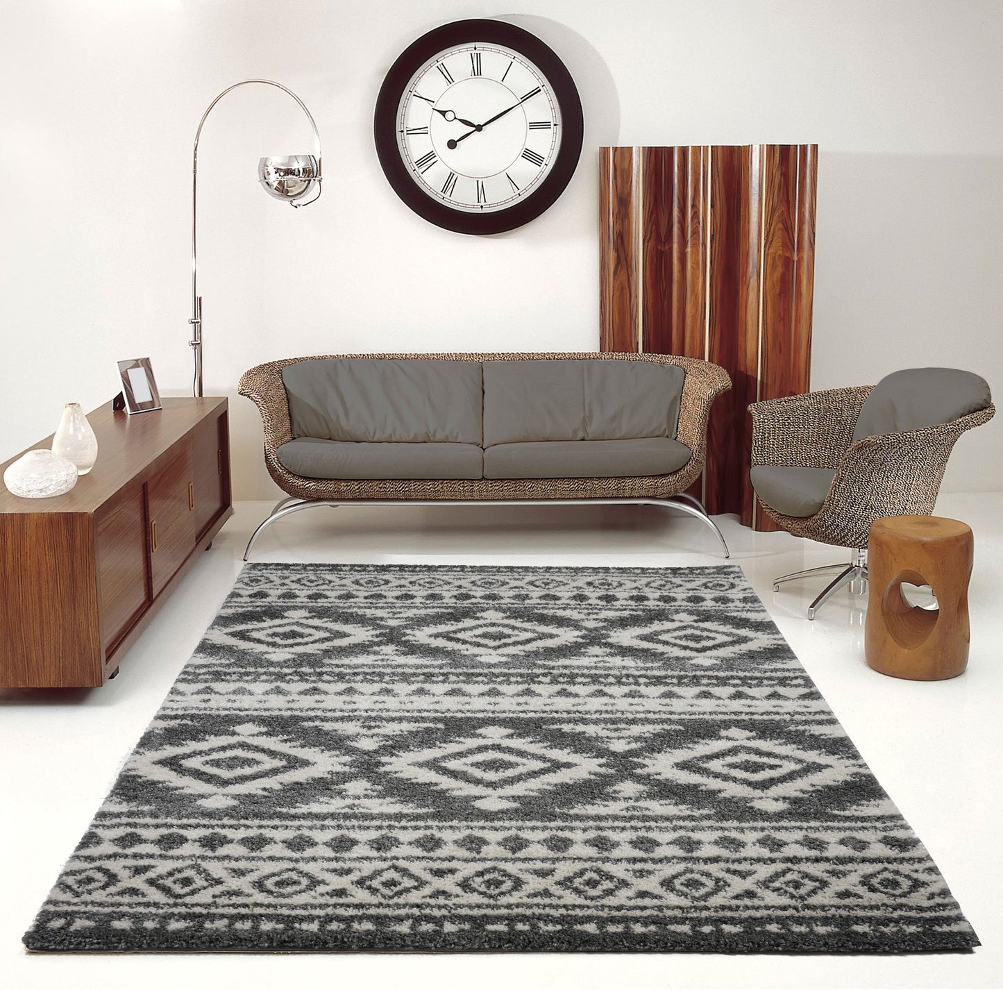 Damask Trellis Gray Ivory Shaggy Area Rug -