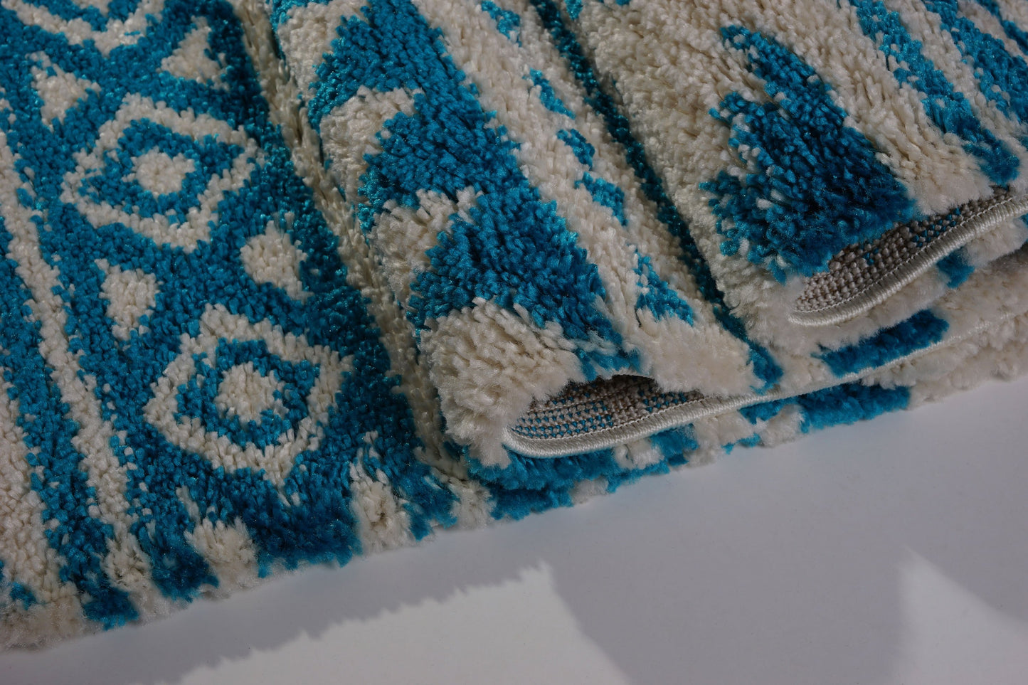 Damask Trellis Turquoise Ivory Shaggy Area Rug -