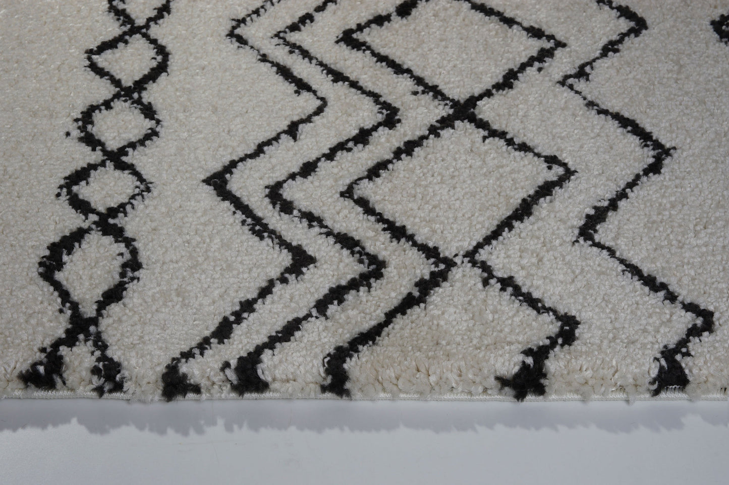 Shaggy Moroccan Ivory Dark Grey Area Rug -