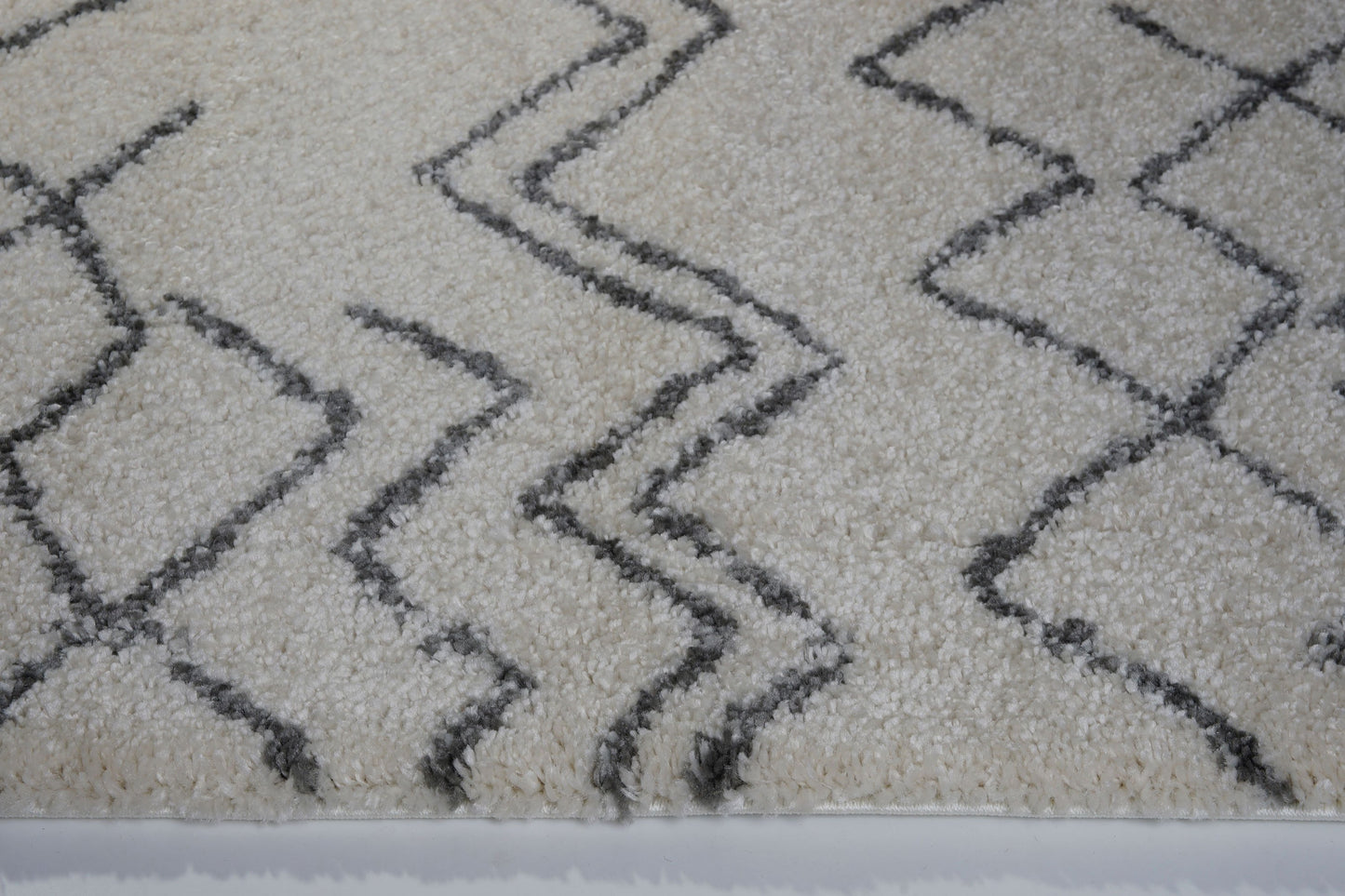 Shaggy Moroccan Ivory Grey Area Rug -