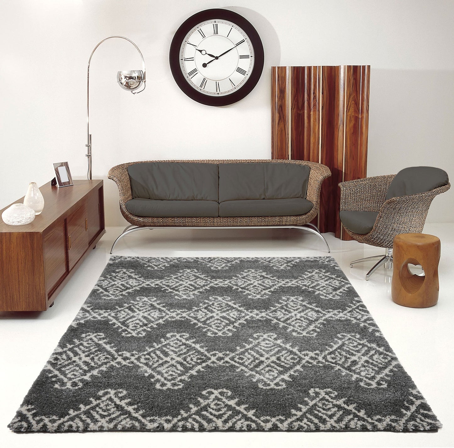 Oriental Motif Gray Ivory Shaggy Area Rug -