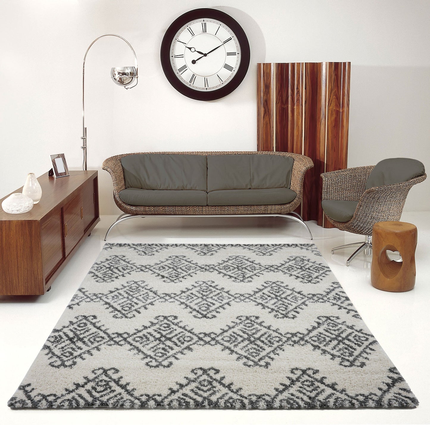 Oriental Motif Ivory Gray Shaggy Area Rug -