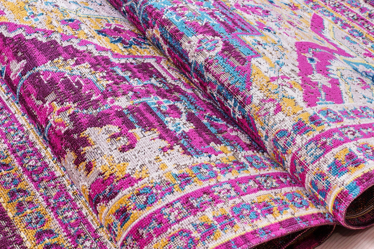 Elson Lilac Beige Traditional Indoor/Outdoor Area Rug