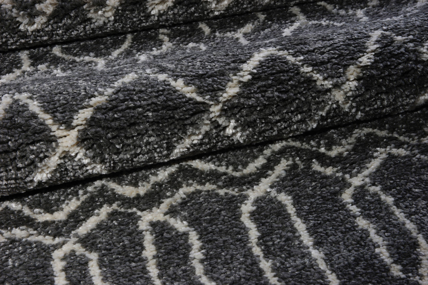 Shaggy Grey Ivory Vancouver Area Rug -