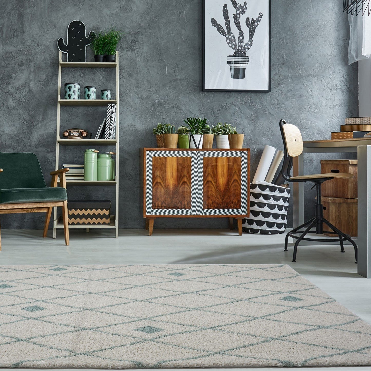 Victoria Trellis Ivory Aqua Green Shaggy Area Rug -