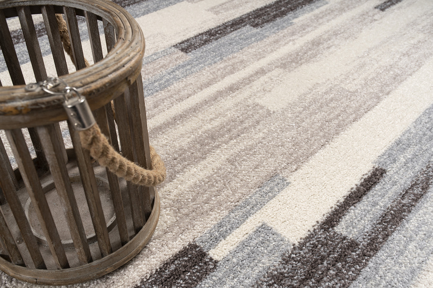 LaDole Rugs Abstract Striped Geometric Minimalist Contemporary Rug - Modern Carpet for Living Room, Bedroom, Office, Entrance, and Hallway - Cream and Beige