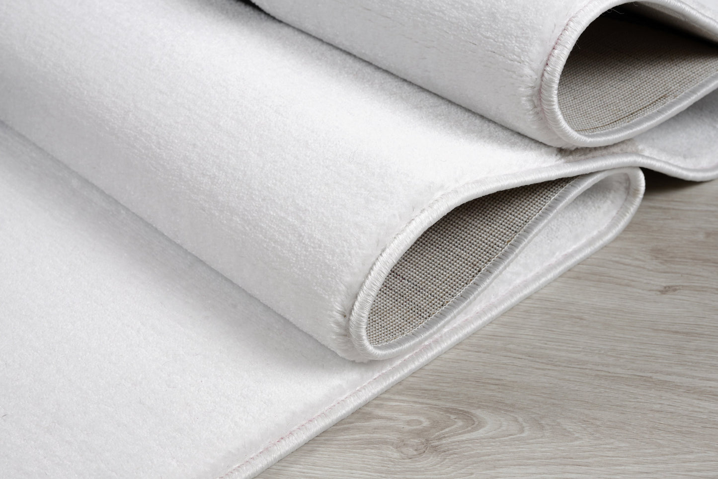 Beautiful Soft Turkish White Contemporary Spriral Area Rug Carpet