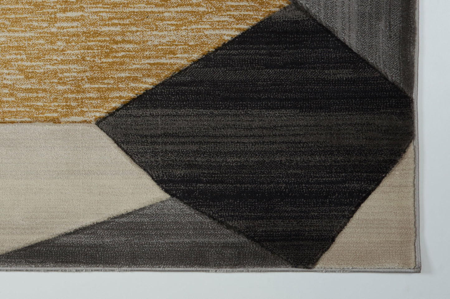 Arbutus Cream Gold Mat 2'x3'3" (60cm x 100cm)