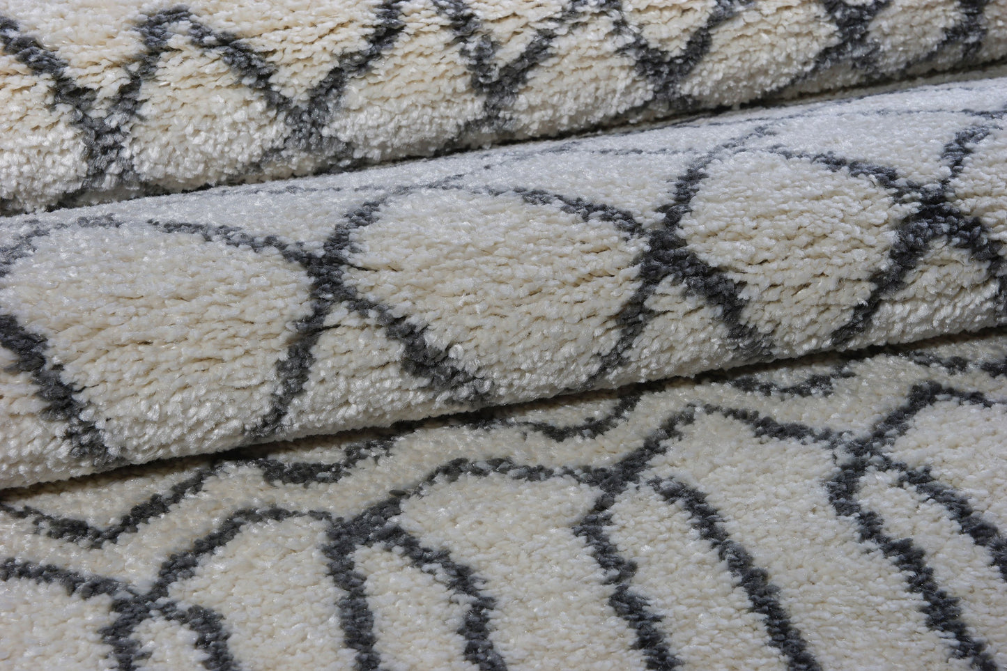 Shaggy Ivory Grey Vancouver Area Rug - 