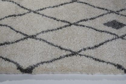 Victoria Trellis Ivory Grey Shaggy Area Rug