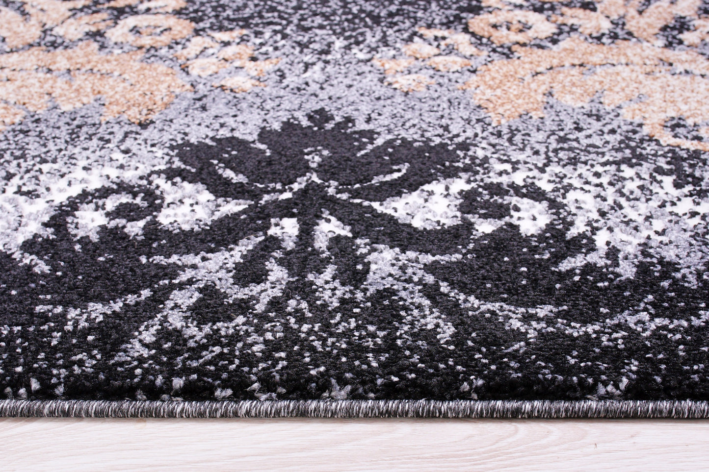 Everest Collection Milan Classic Damask Style Soft Beautiful RUG  in Black and Gold