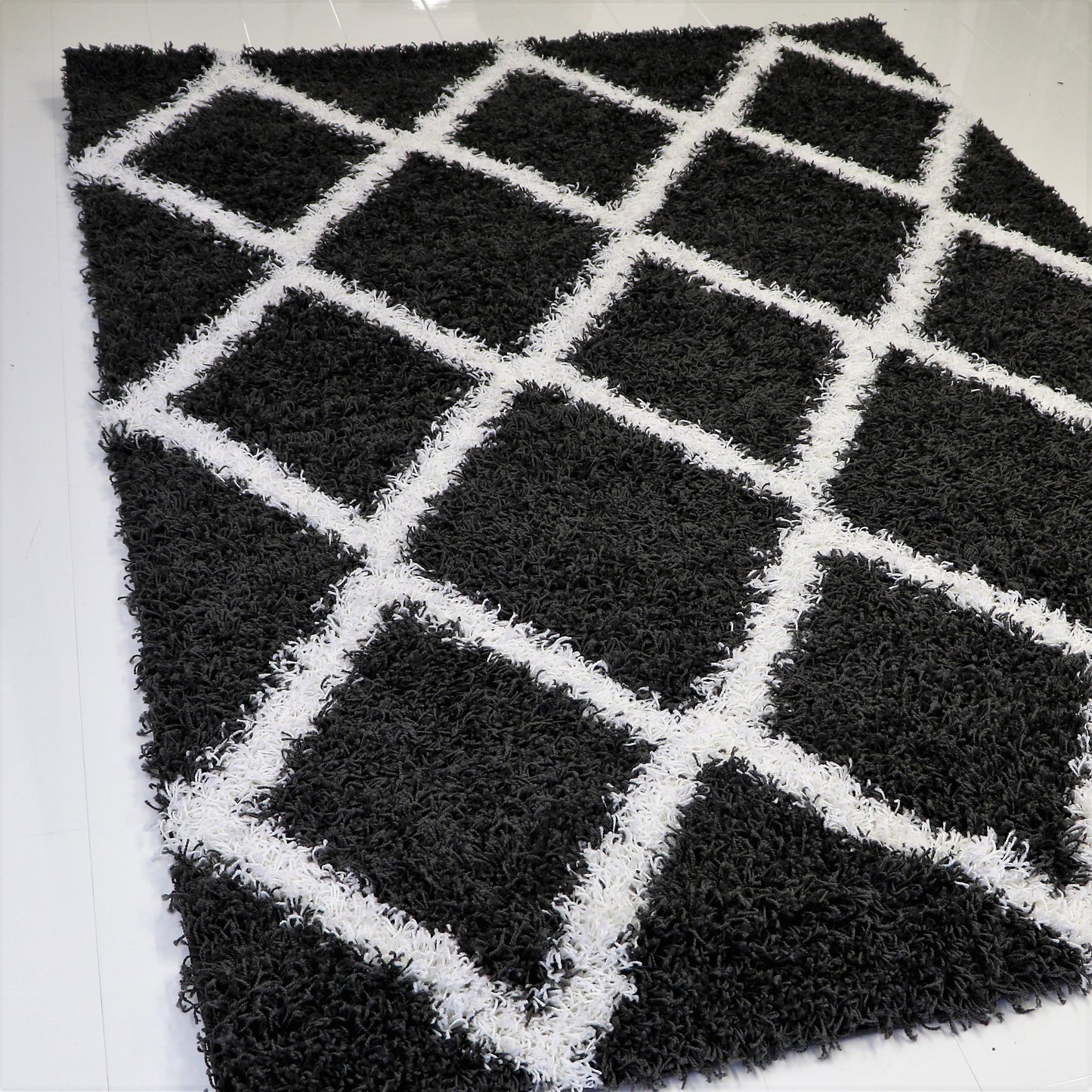 5 Feet Diameter Round Shaggy Modern Area Rug Carpet in Dark Grey-White 3